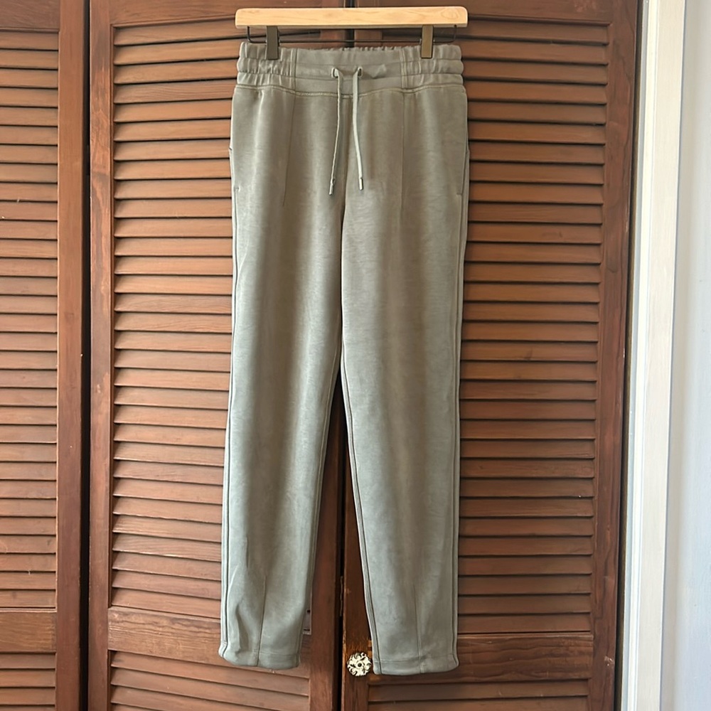Lululemon Soft Ambitions High Rise Jogger